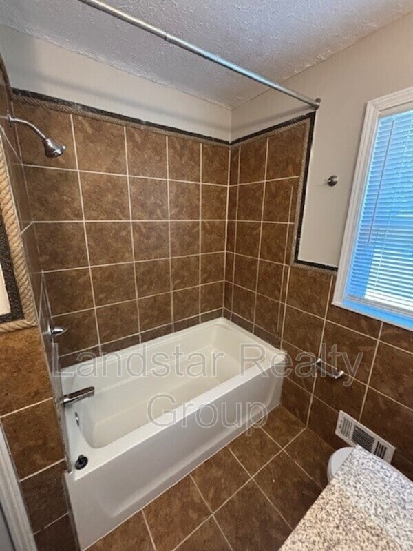 Building Photo - 6613 Manslick Rd