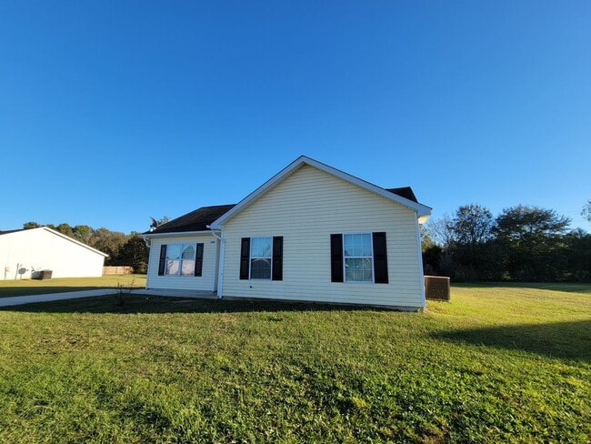 Building Photo - 6446 Swallowtail Dr