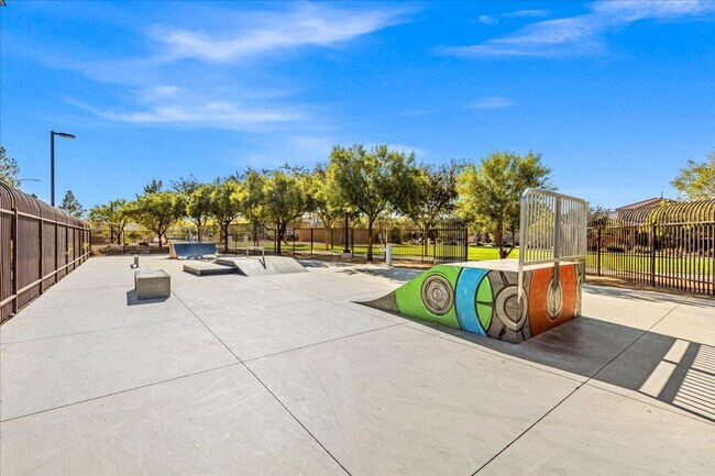 Building Photo - Spacious, Modern, Fully Furnished 3 Bedroom Home in Inspirada