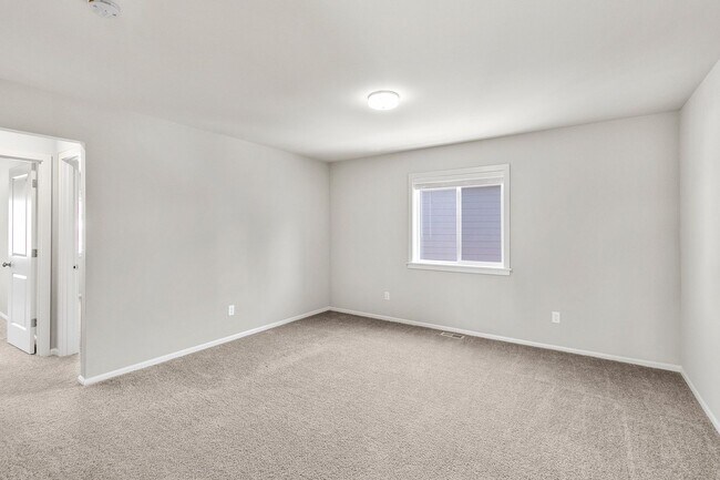 Building Photo - Modern 3-Bed Home in Lacey - $25K+ in Upgr...