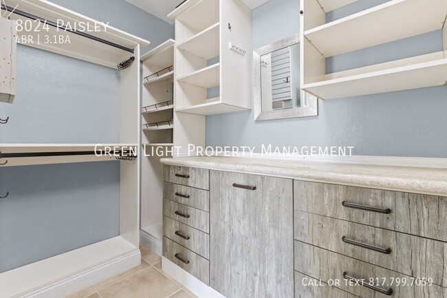 Building Photo - 8024 Paisley-