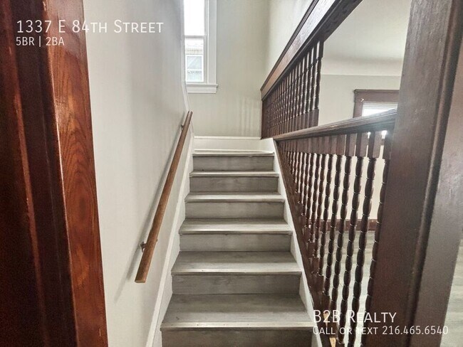 Building Photo - 1337 E 84th St