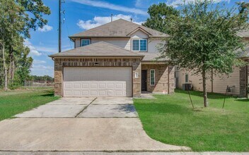 Building Photo - Open Layout & Large Backyard in Houston’s Evergreen Villas – 3 Beds, 2½ Baths