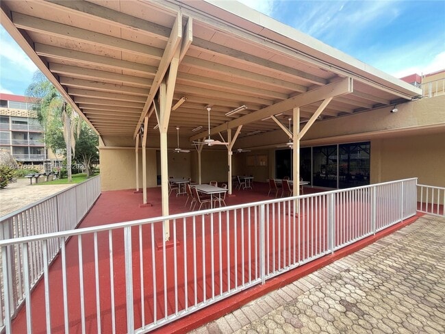 Building Photo - 403 NW 68th Ave