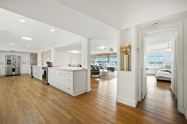 Building Photo - 1350 NE 191st St