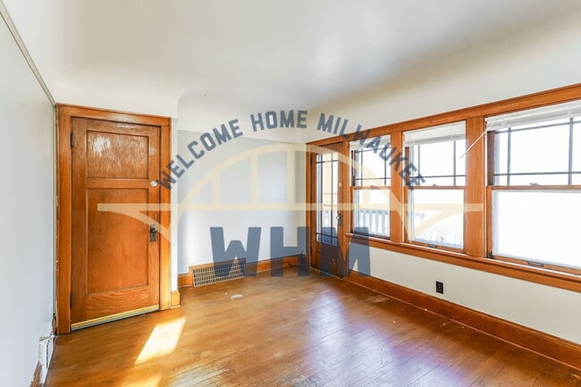 Building Photo - 3021 N 61st St