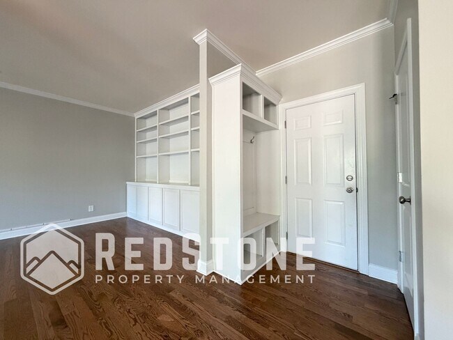 Building Photo - 1823 Buxton Way