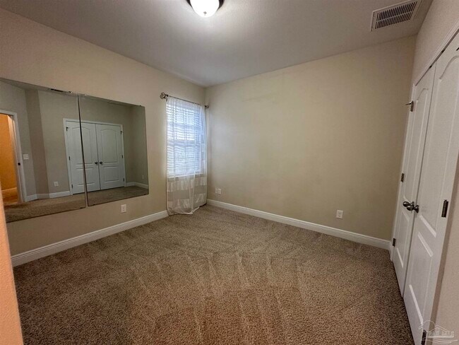 Building Photo - 8864 Spider Lily Way