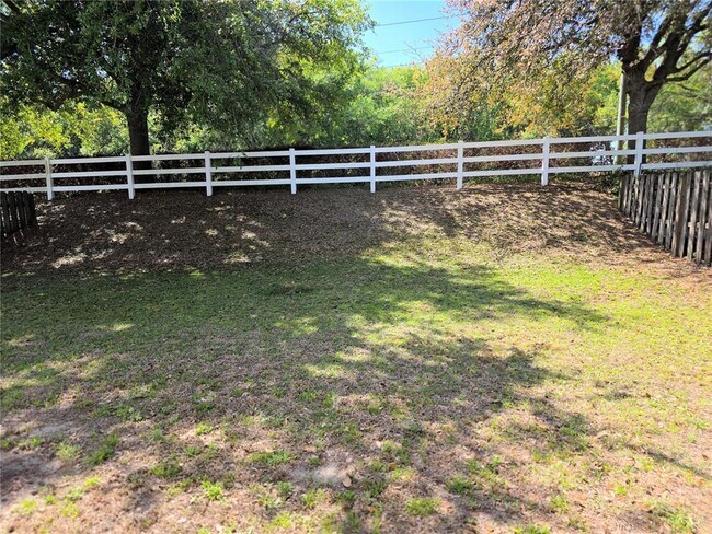 Building Photo - 2076 Newtown Rd