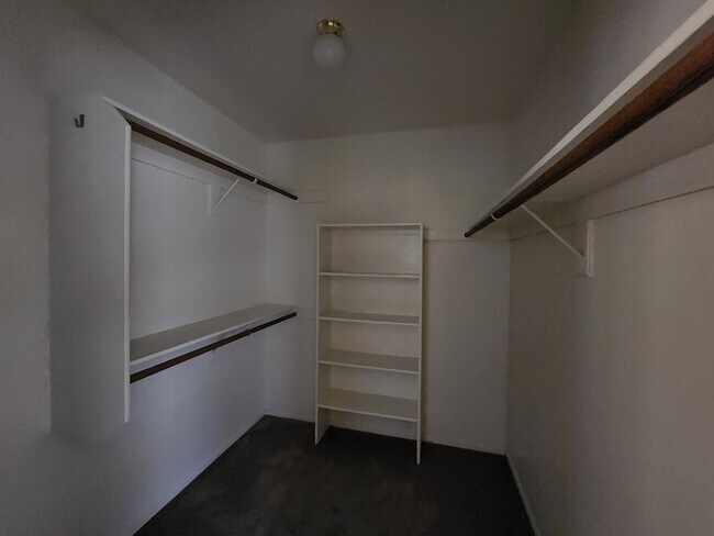 Building Photo - 1126 W Grand Caymen Dr