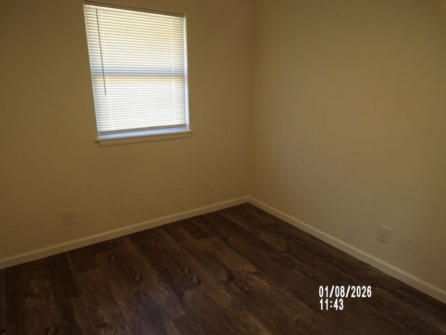 Building Photo - Great re-do