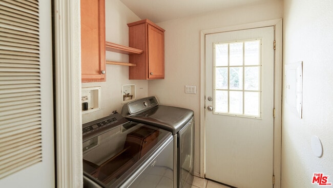 Building Photo - 25120 Charina Ln