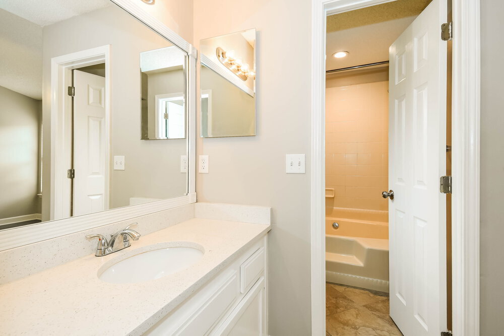 Building Photo - 2877 Tuscarora Tr