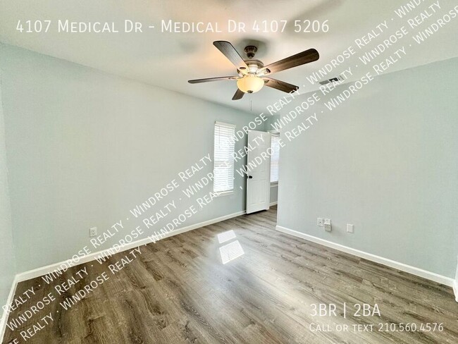 Building Photo - 3 Bedroom 2 Bath Condo in Medical Center!