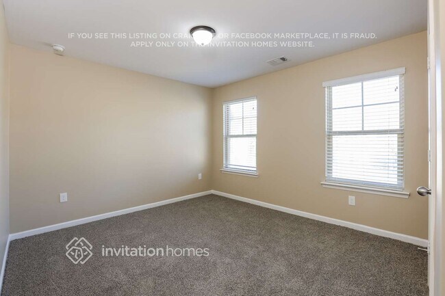 Building Photo - 3215 Franklin St