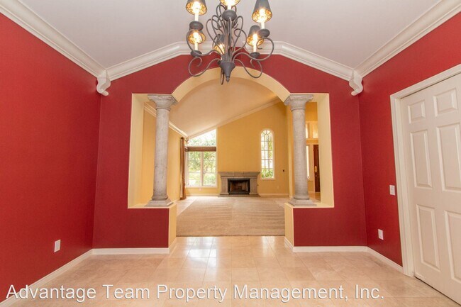 Building Photo - 12885 Chaparral Ridge Rd