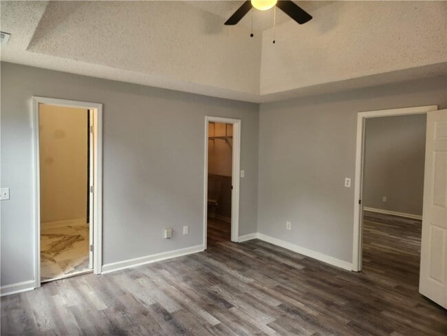 Master bedroom - 922 Sweetwater Way