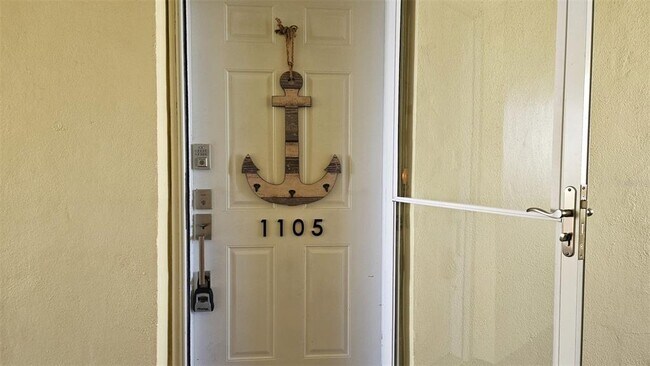 Building Photo - 4575 Cove Cir