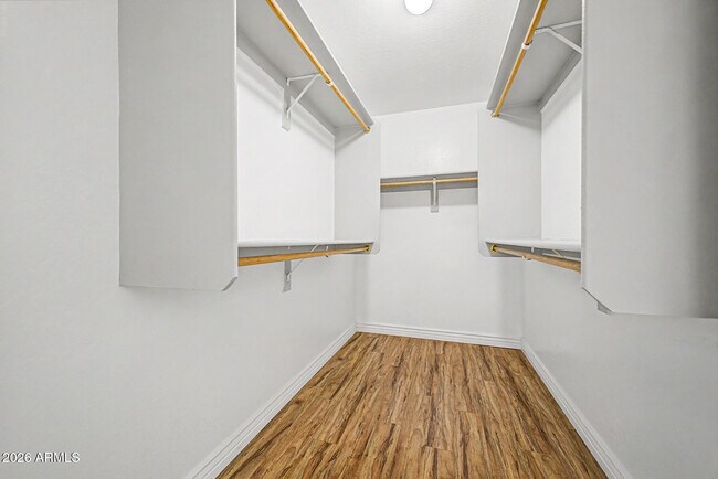 Building Photo - 678 W Fremont Dr