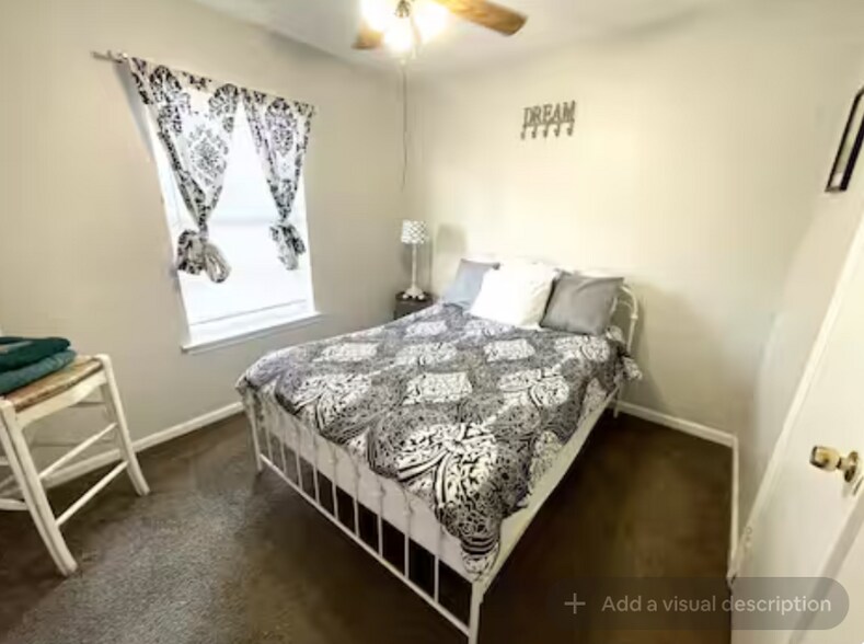 Building Photo - 411 Mapmaker Ln