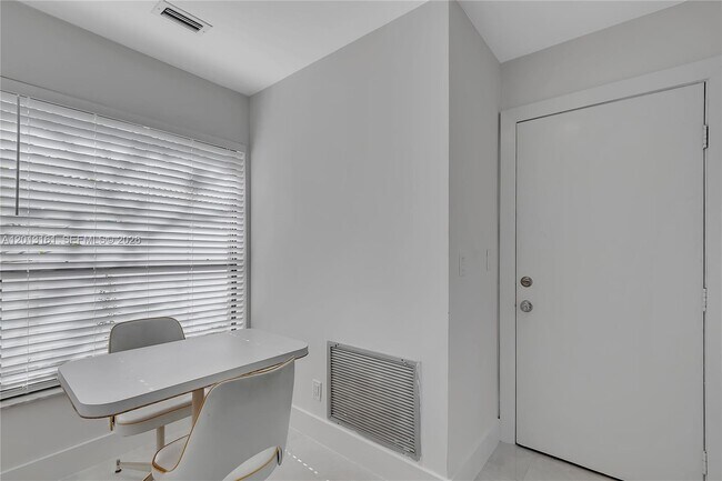 Building Photo - 3374 NW 28th Terrace