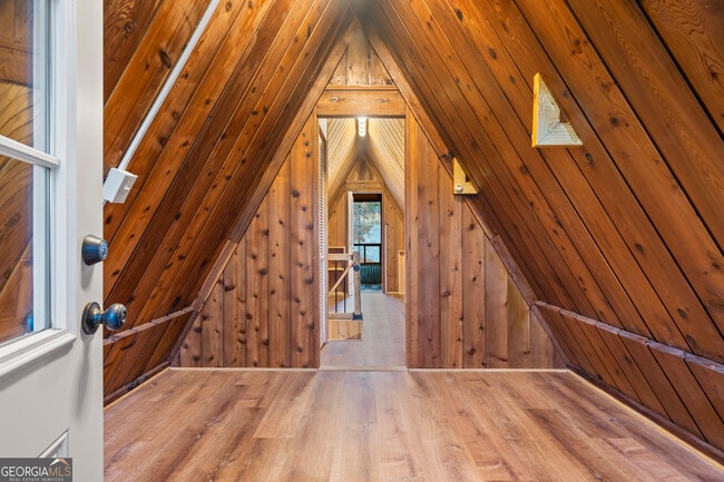 Building Photo - 290 Beaver Lodge Rd