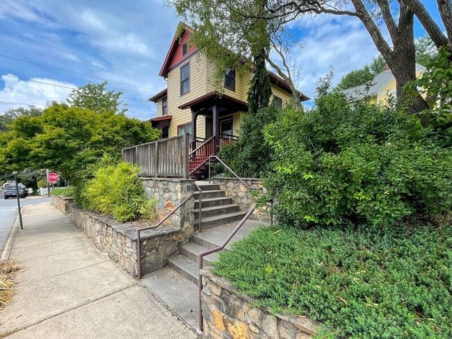 Building Photo - 56 Starnes Ave