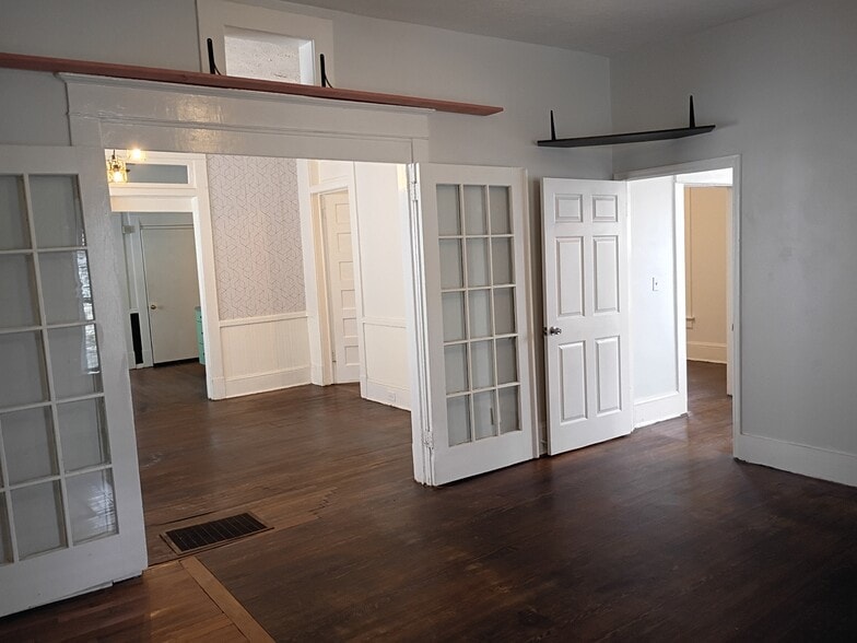 Building Photo - 1081 Arlington Ave SW