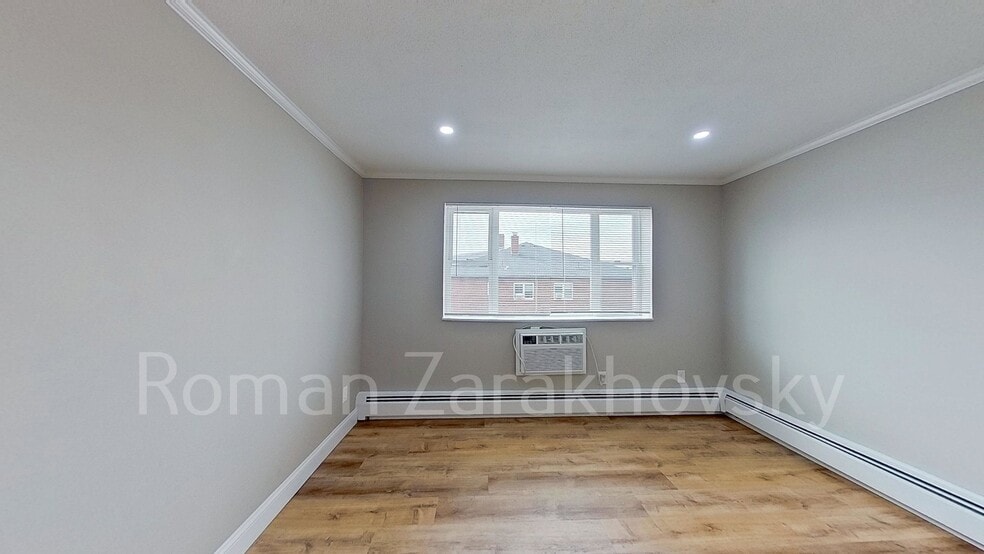 Building Photo - 979 Fellsway