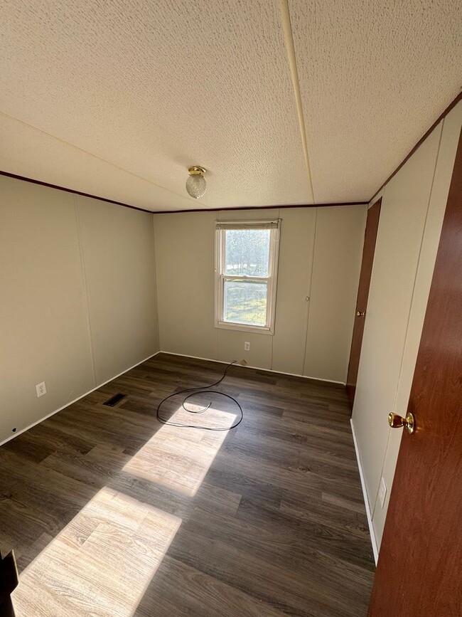 Building Photo - 101 Rustling Wind Drive