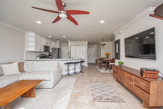 Building Photo - 16081 Sierra Palms Dr