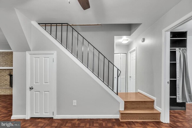 Building Photo - 8914 Grandstaff Ct