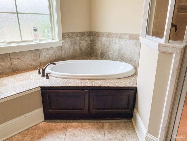 Building Photo - 12825 Island Spirit Dr