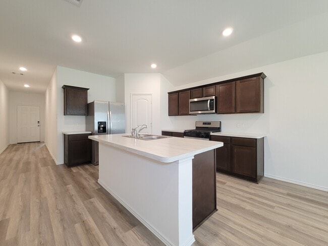 Building Photo - 23651 Silver Concord Dr