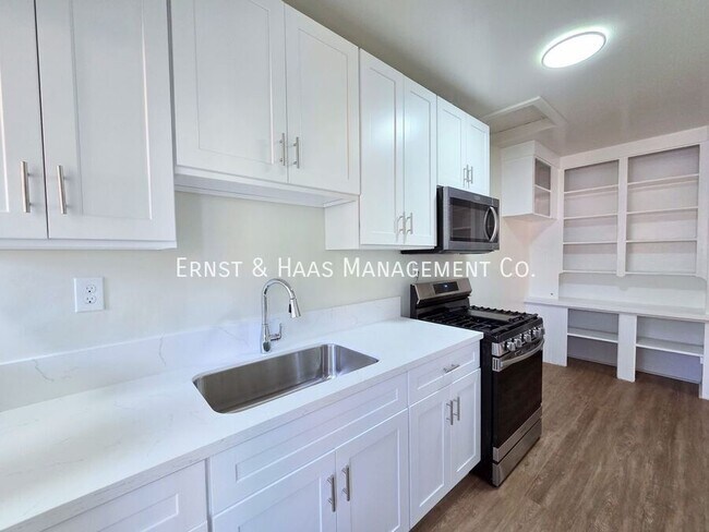Building Photo - 1027 1/2 E. Ocean Blvd.-