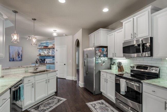 Building Photo - 187 Tropical Breeze Dr