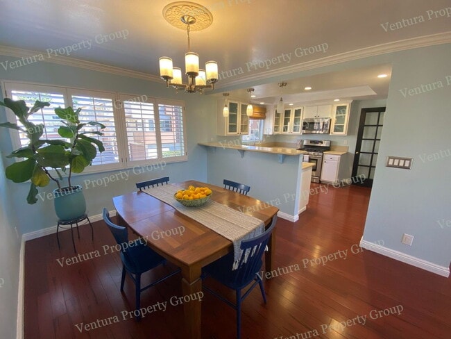 Building Photo - "COMING SOON - Spacious 2-Bed Townhouse in Ventura's Heart!"