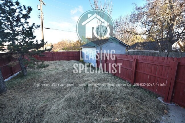 Building Photo - Central Norman 3 Bed 3 Bath MOVE IN SPECIA...