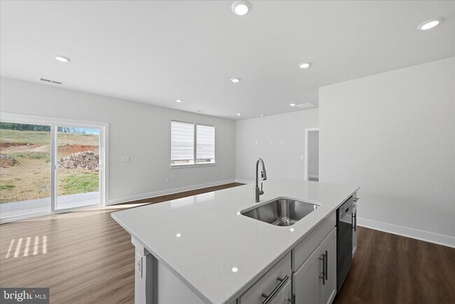 Building Photo - 115 Trellis View Ln