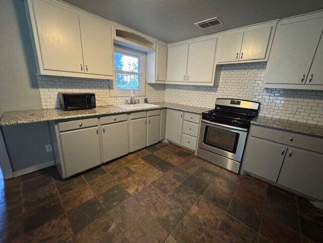 Building Photo - 1380 W Frey