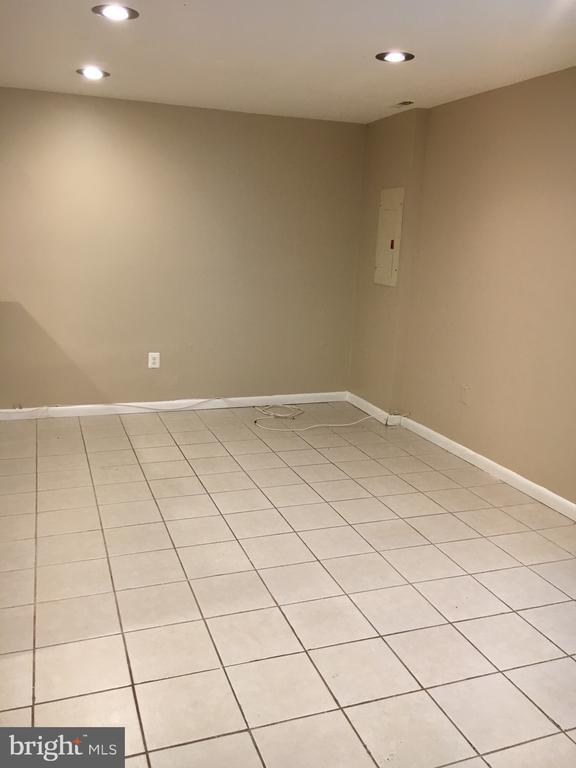 Building Photo - 15110 Cardin Pl