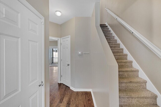 Building Photo - Carolina Forest Townhome with garage!