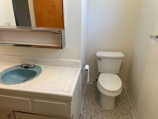 Building Photo - **RESERVE NOW FOR SUMMER 2026**  Spacious 6-Bedroom House Near Chico State