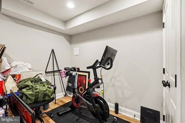 Building Photo - 443 S Robinson St