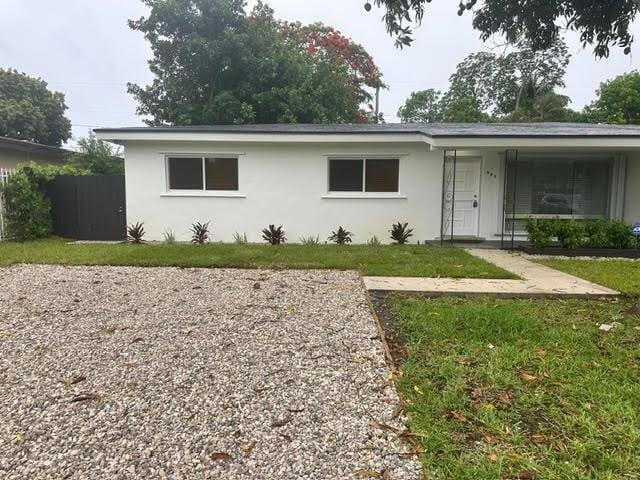 Building Photo - 950 E Dayton Cir