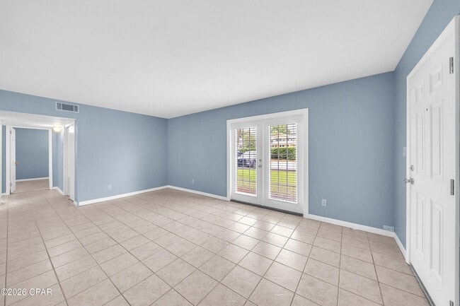 Building Photo - 2100 W Beach Dr
