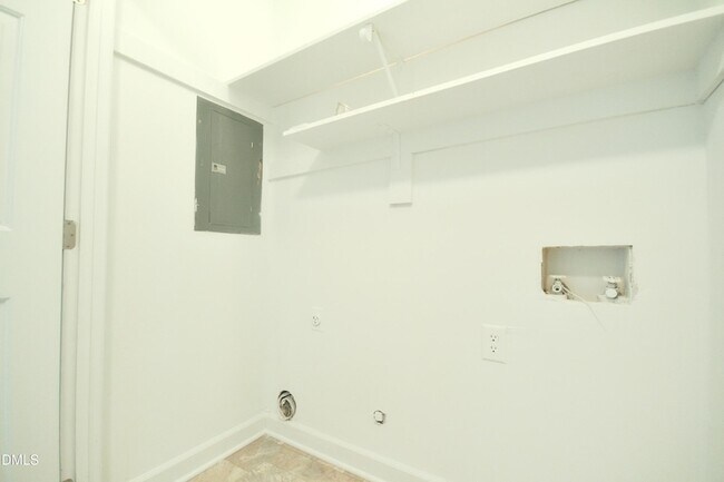 Building Photo - 3516 Casine Ct