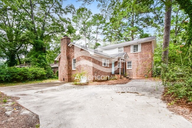 Building Photo - 2894 Elm St