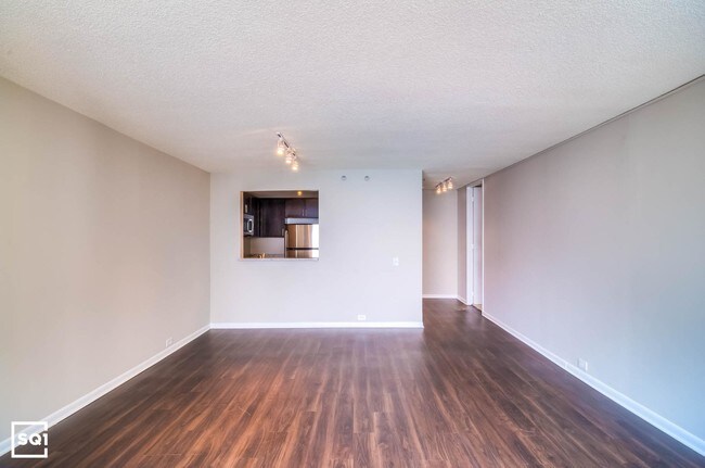 Building Photo - LAKESHORE EAST: Panoramic Views!