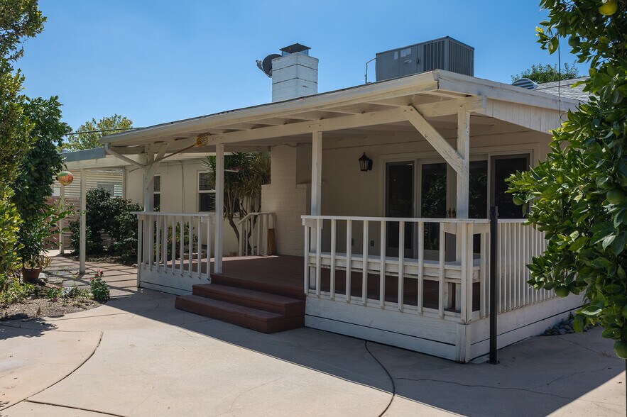 Covered patio - 7246 Hatillo Ave